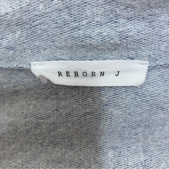 Reborn J Women’s Blue/Gray Top Button Top Long Sleeves Raw Hem Hem Accent Size L - Picture 7 of 8